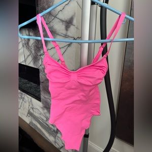 New never worn size small skims bodysuit smoke free pet free home no smells